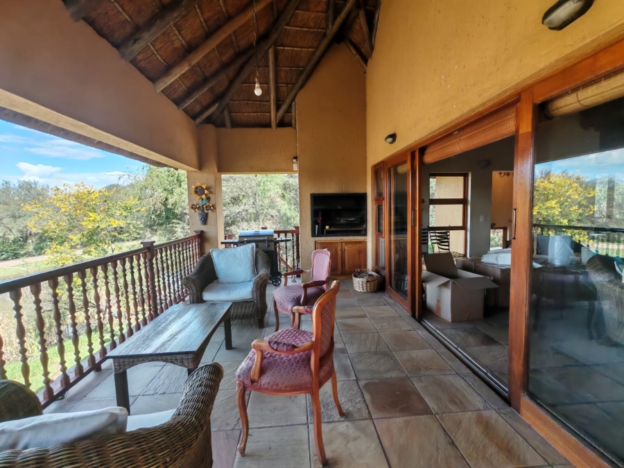 4 Bedroom Property for Sale in Boschenvaal River Front Lodges Free State